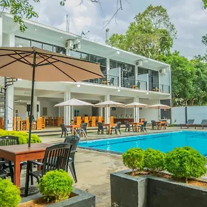 3* Hotel Lavish By Indigo